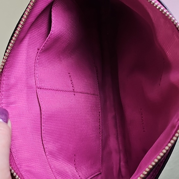 Coach 52377 Authentic Bubblegum Pink Crossgrain Leather Swingpack Crossbody  EUC - Picture 16 of 16